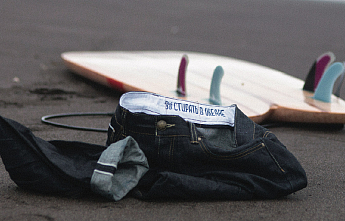 MIRACLE APPAREL: ДЖИНСЫ ПРЯМИКОМ ИЗ ОКЕАНА