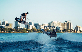 FOLLOW 2022: СЛЕДУЙ ЗА ВОЛНОЙ