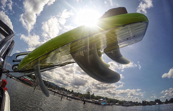 Знакомься: вейксерфы от Slingshot для этого лета