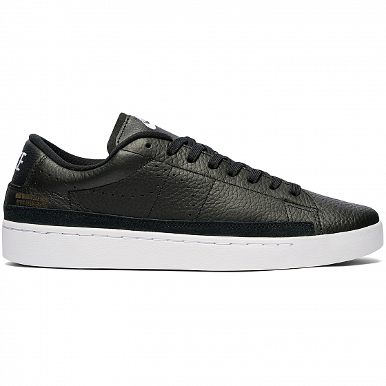 blazer low x black