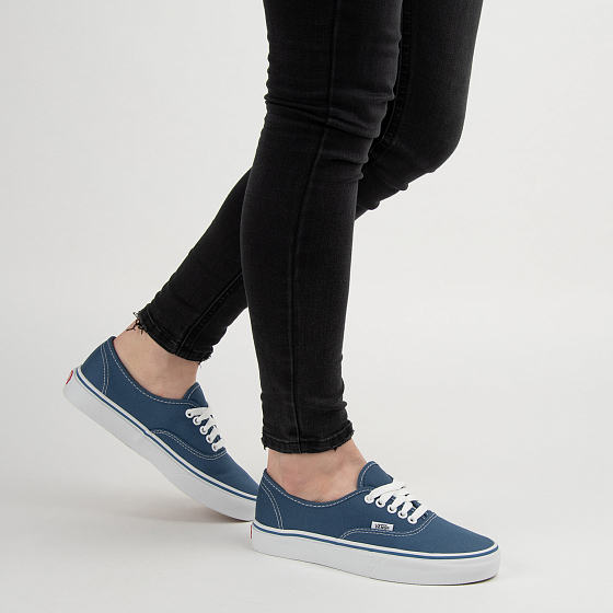 vans authentic navy