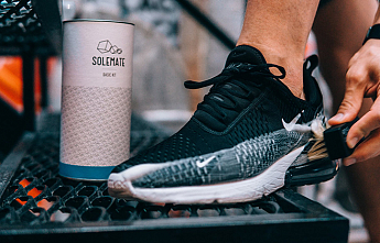 5 вещей без которых невозможно почистить кроссовки