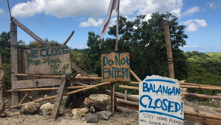 "Мы бы рады изолироваться дома, но не можем": как SUP-райдеры пытаются вернуться с Бали