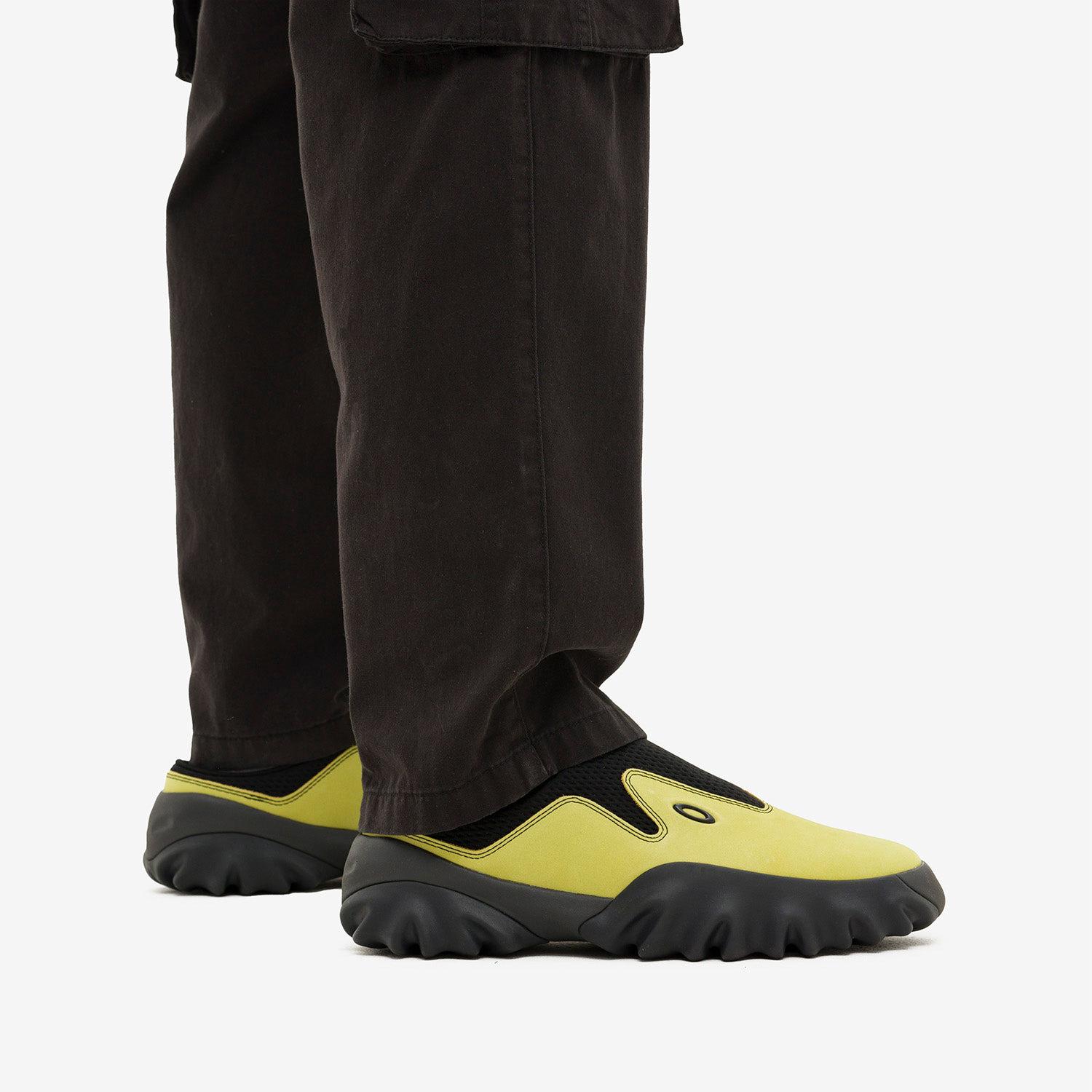 Мюли Oakley Factory Team Suede Chop SAW Mule SS24 — купить в